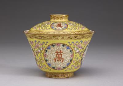 图片[2]-Covered bowl in fen-ts’ai enamels with decoration of ‘long life’ symbols, T’ung-chih reign (1861-1875), Ch’ing dynasty-China Archive